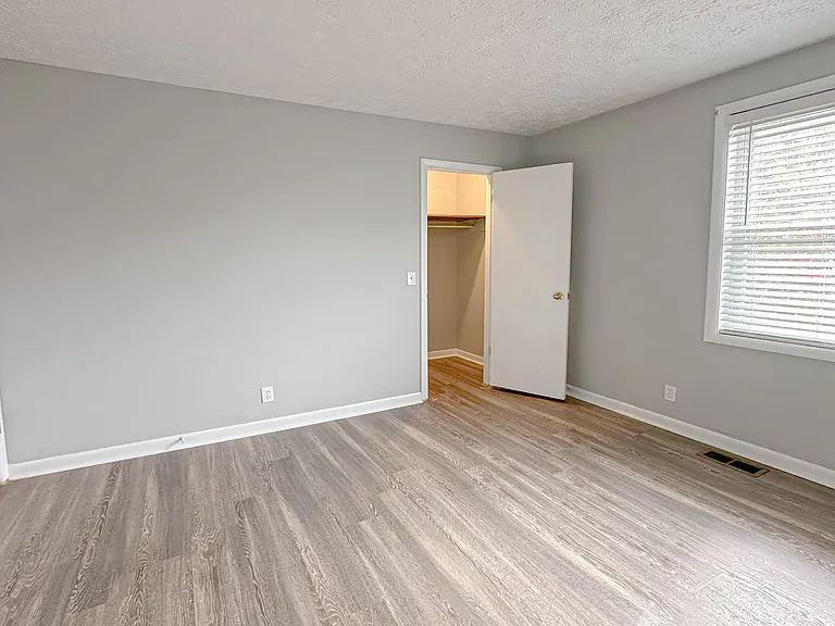 3307 Falls Creek Dr — Photo 9