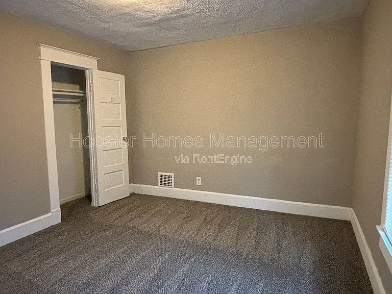 1421 N Olney St — Photo 12