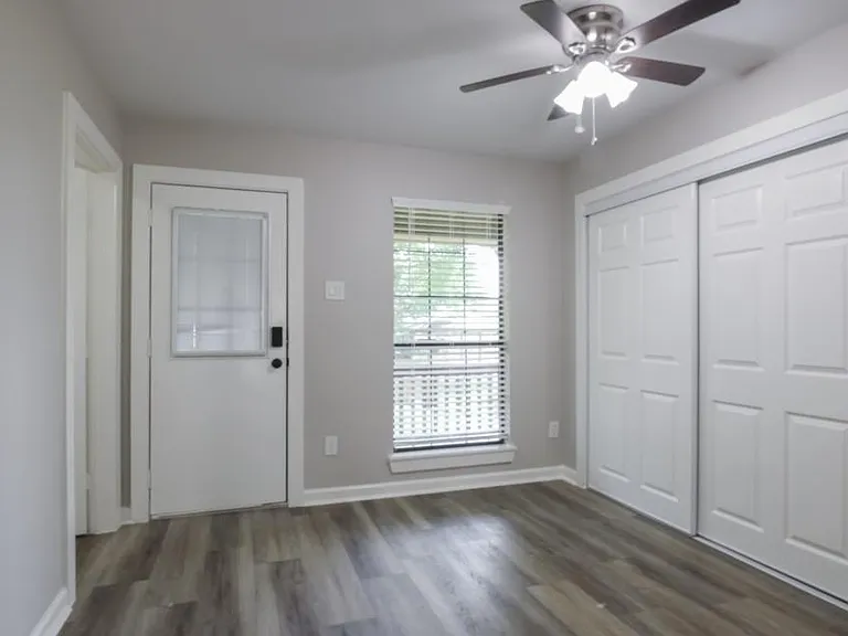 42 Hunters Creek Dr — Photo 18