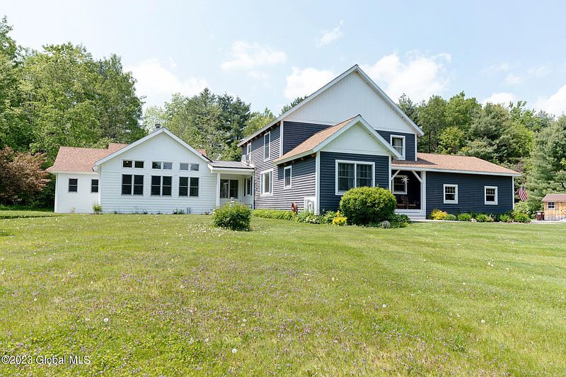 3rd image of 150 Medbury Road