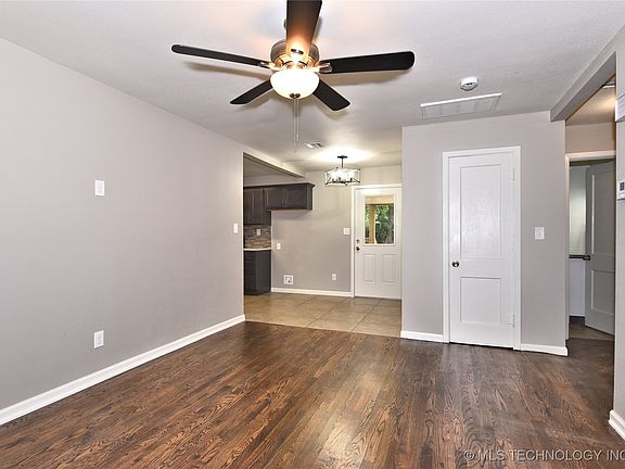 5th image of 3919 W Easton St
