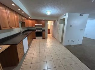 595 N 26th St #C, Wytheville, VA 24382