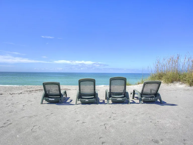 2833 Gulf Of Mexico Dr — Photo 24