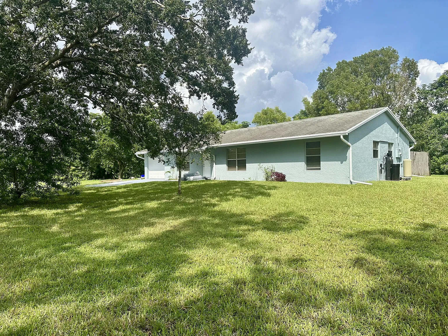 3 bed, 2.0 bath, 1537 sqft, $3,400 — Photo 3