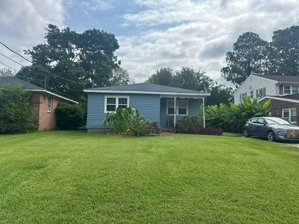 1518 Wood Ave, Chesapeake, VA 23325