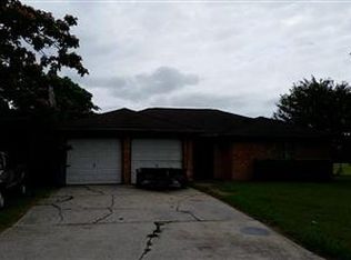 4870 Heathrow Ln, Alvin, TX 77511