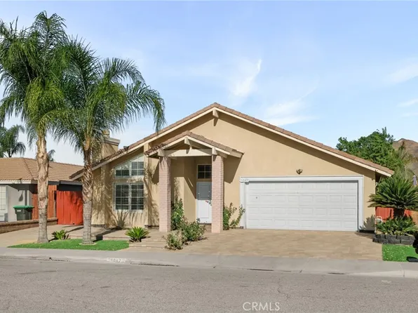1047 Peacock Dr, San Jacinto, CA 92583