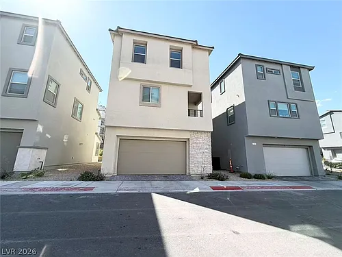 1477 Whistling Kite St Photo 1