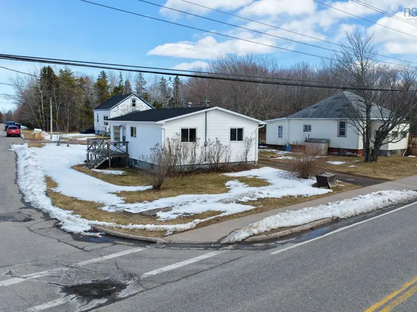 228 Murphy Rd, Westmount, NS B1R 1W7