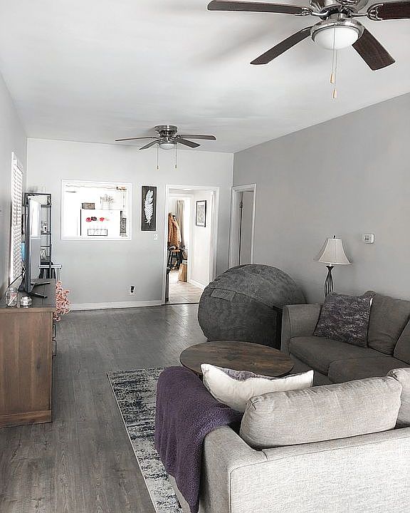 1st image of 34801 N Linden Ave