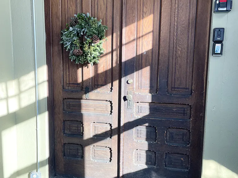 Raymond Flats — Photo 13