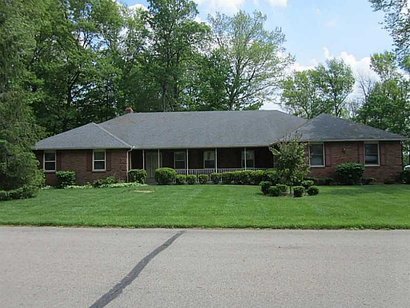 1st image of 695 Brookwood Dr