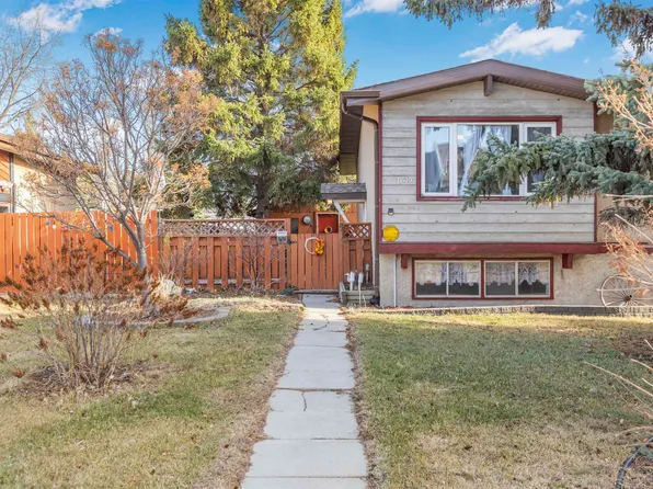 1619 Knottwood Rd N, Edmonton, AB T6K 2N3