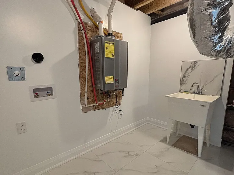 1572 Honey Locust Pl #BASEMENT — Photo 15