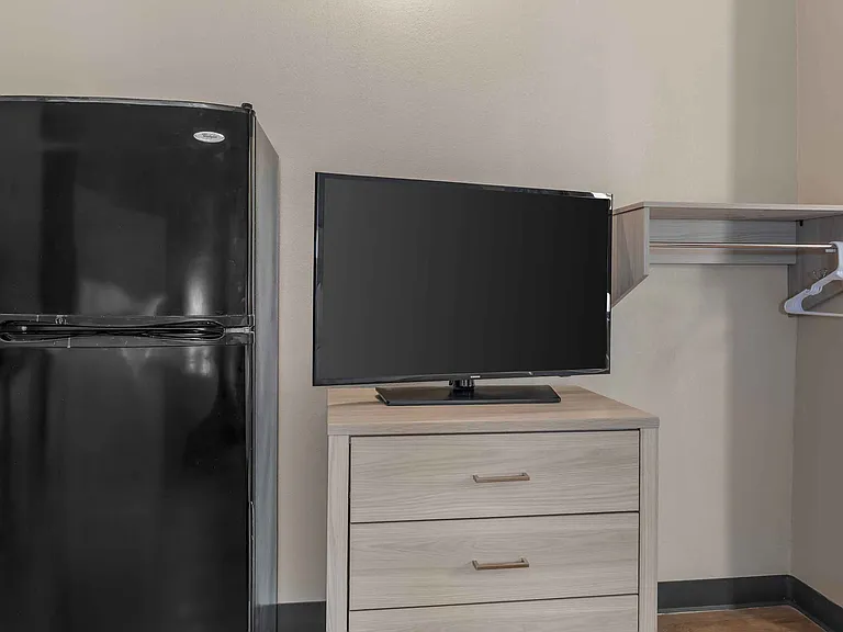 Studio Suite - 2 Full Beds