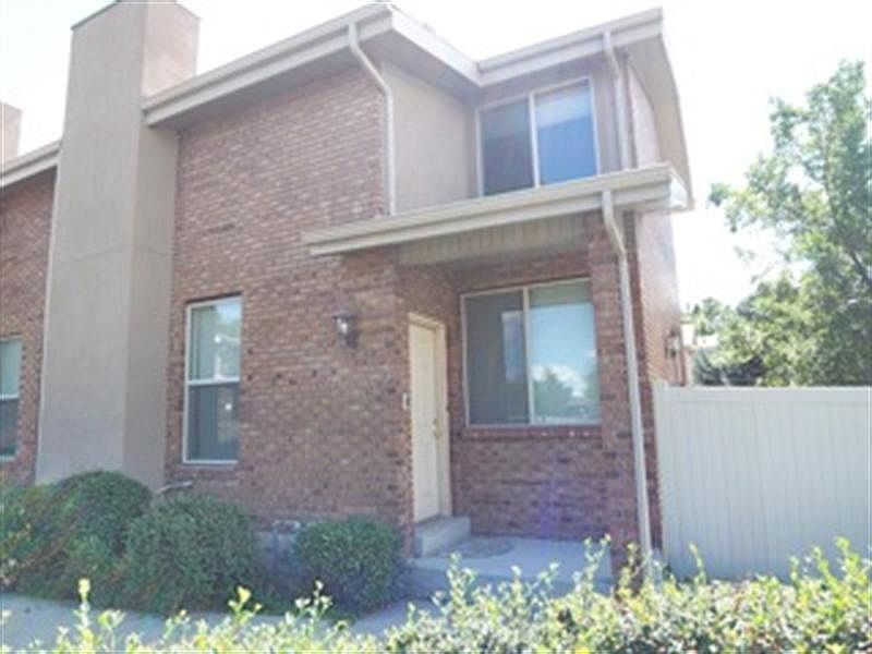 1st image of 8714 Oakwood Park Cir