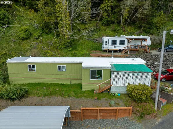66642 E Bay Rd Space 8, North Bend, OR 97459