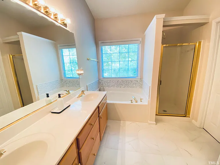 4708 Alderbrook Ln — Photo 8