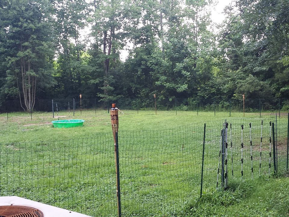2nd image of 1608 Caddy Ln