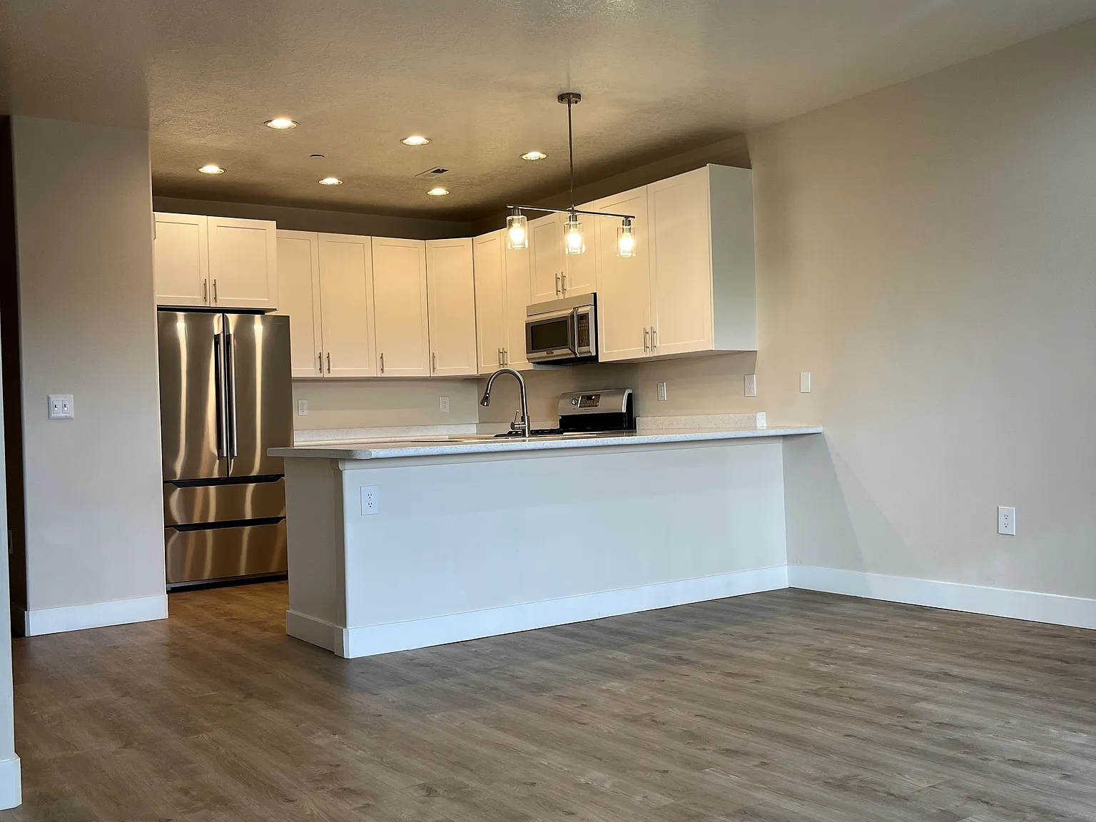 Axis at 739 Apartments — Photo 3