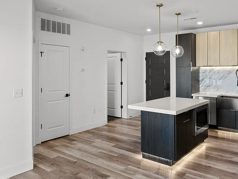 5656 Pershing Ave #332 — Photo 14