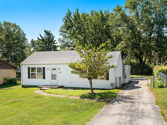 2nd image of 4806 Oakbrier Dr
