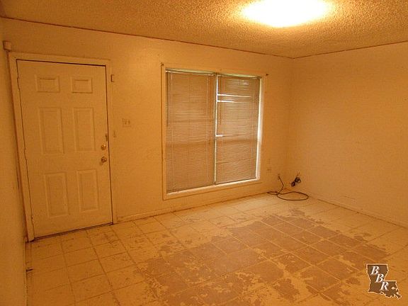 5th image of 3606 Baker Dr