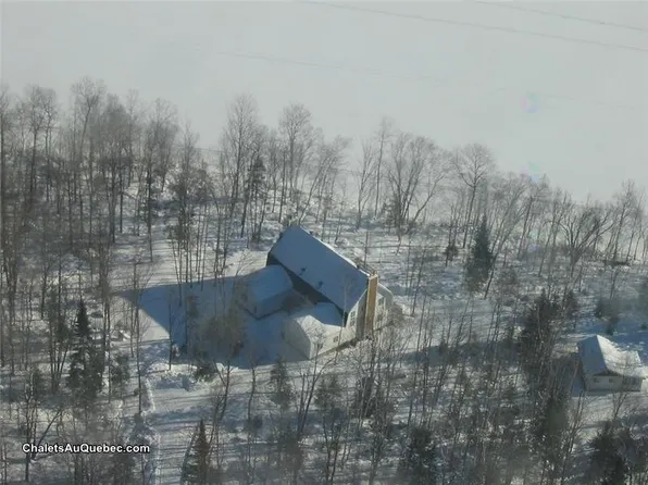 3084 Chemin Du Tour Bay, Nominingue, QC J0W 1R0