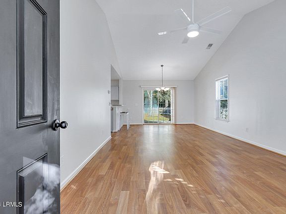 5th image of 22 Sunny Glen Drive
