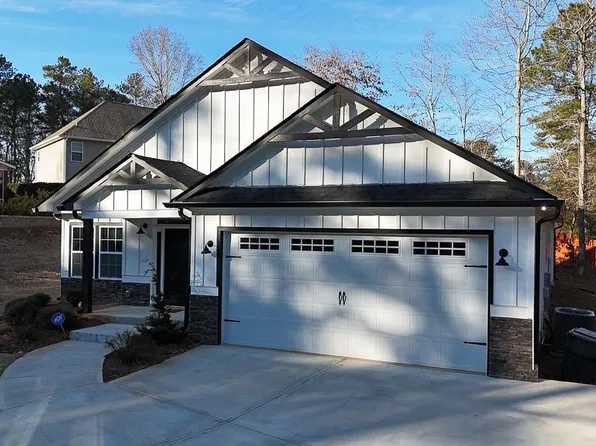 8162 Lakeview Pkwy, Villa Rica, GA 30180