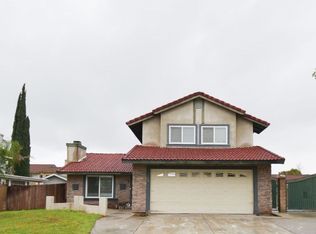 1054 N Sandalwood Ave, Rialto, CA 92376