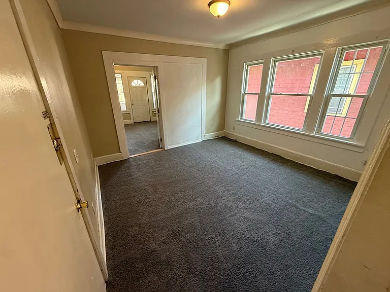 1732 Saint Paul St — Photo 12