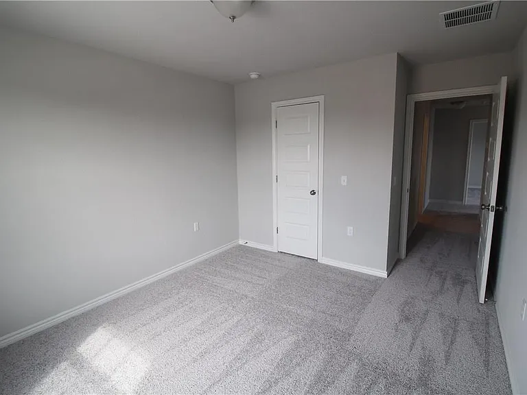 1320 Ambler Dr — Photo 16