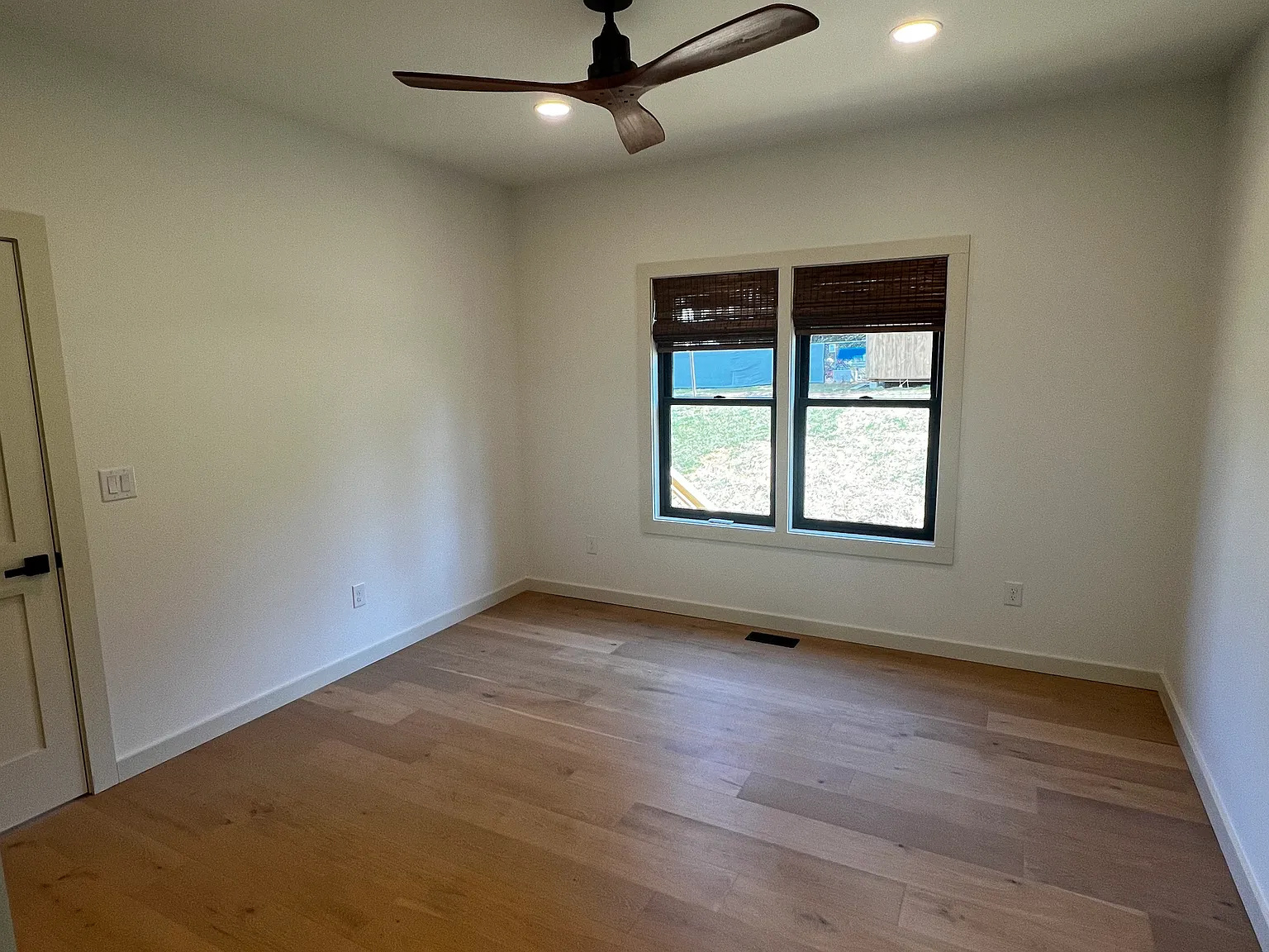 1 Brownwood Ave — Photo 3