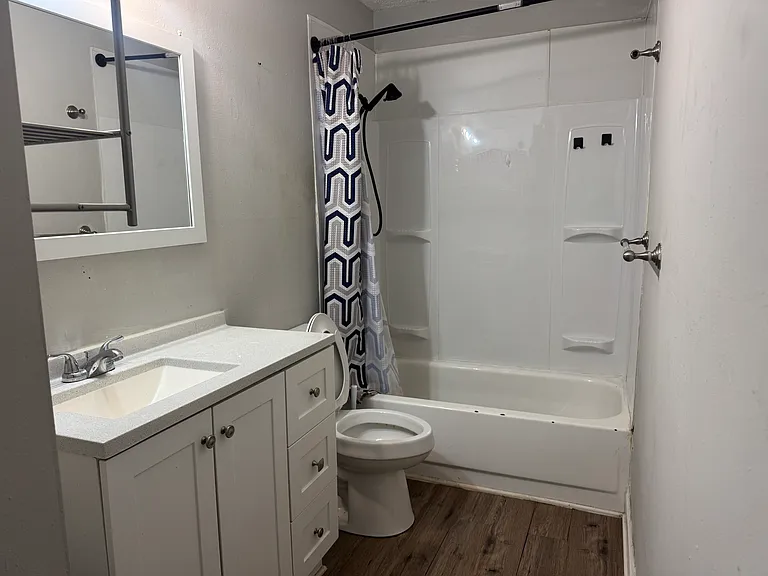 6103 1/2 E Shore Dr #C — Photo 8