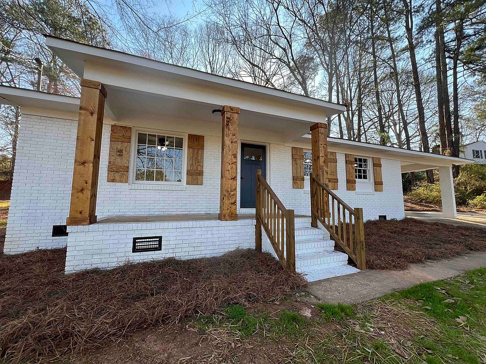 1st image of 102 Pinecrest Dr