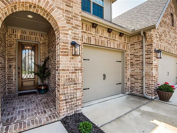3rd image of 2617 Oak Blossom Dr