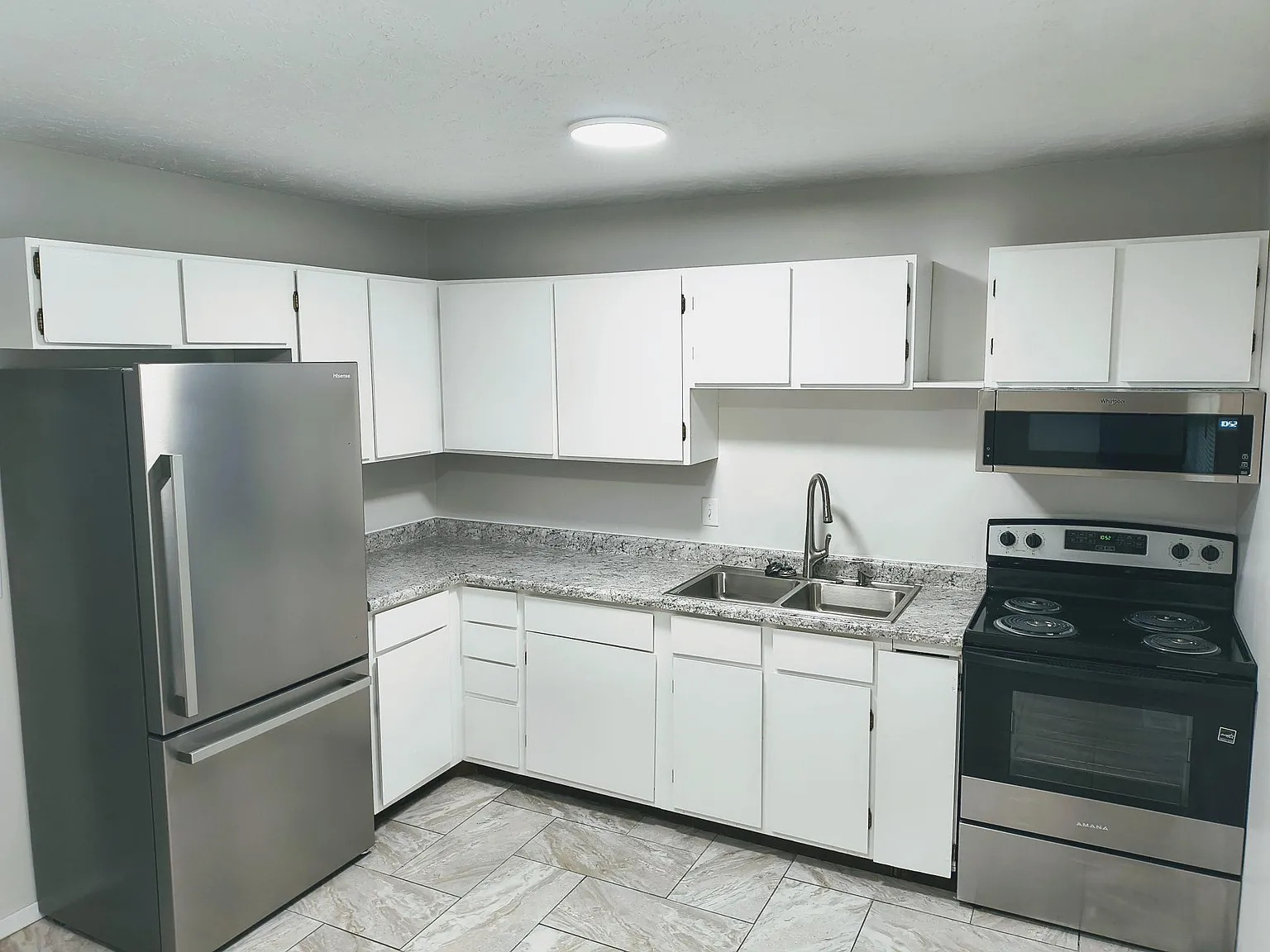 3 bed, 968 sqft, $1,395 — Photo 3