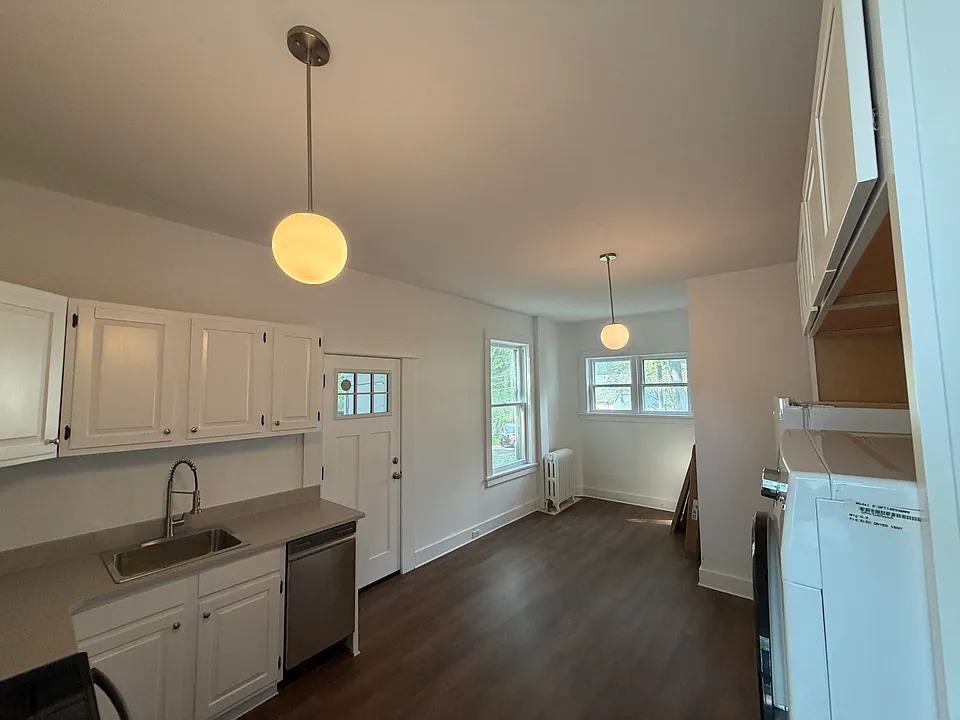Large eat-in kitchen