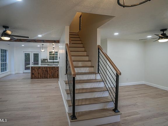 4th image of 1145 Edenbridge Way