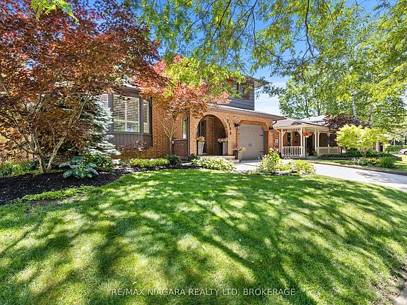 3rd image of 2786 Lalemant Rd