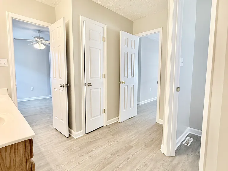 52 Linsey Ct — Photo 33