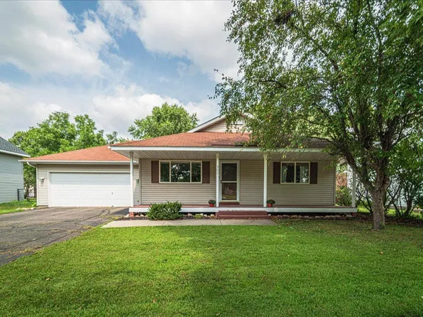 905 Spruce St, Farmington, MN 55024