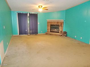 153 Silver Lk S, Marianna, FL 32448