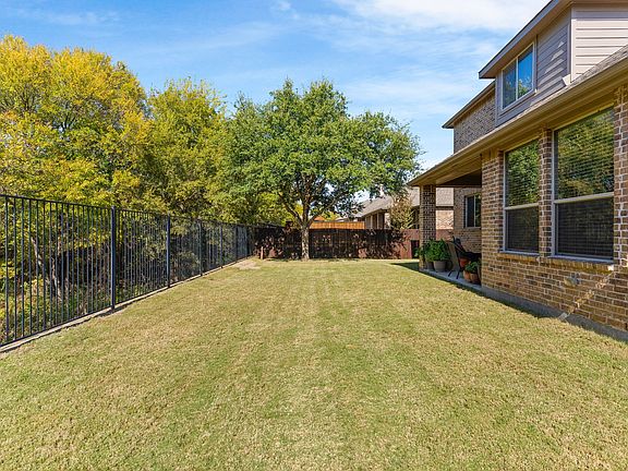 2nd image of 2505 Sunnyside Dr