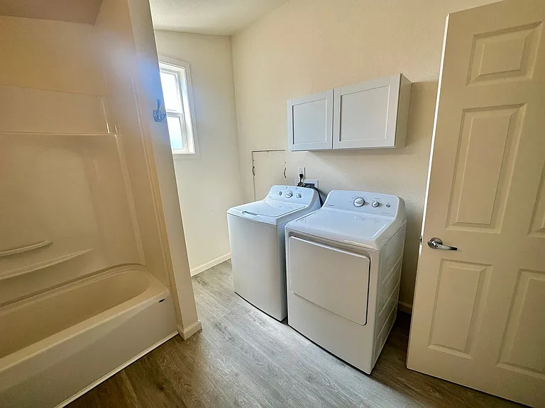 2100 Humboldt St — Photo 15