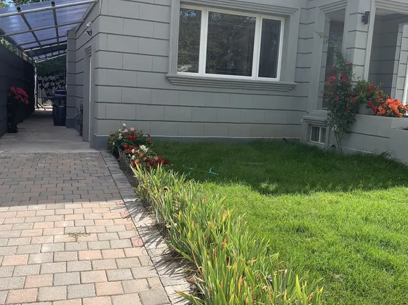 55 Dallas Rd #Basement, Toronto, ON M2R 2J3