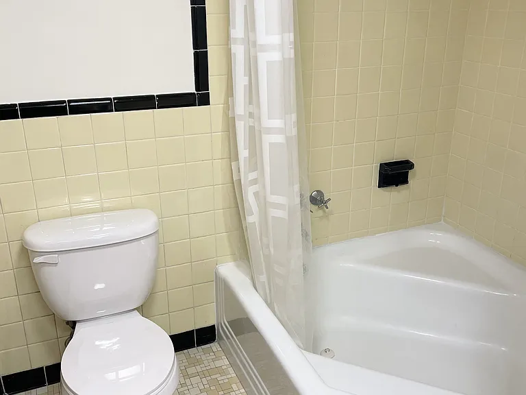 Dunlap Apartments — Photo 17