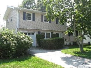 64 Erlanger Blvd, North Babylon, NY 11703