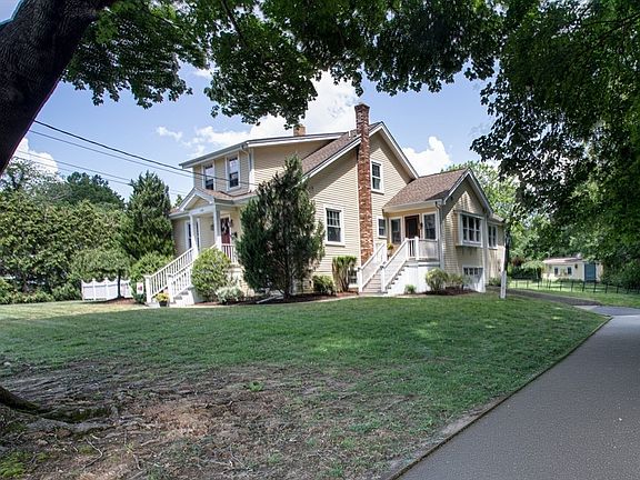 2nd image of 126 Grove Ave